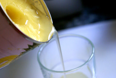Drain pineapple juice