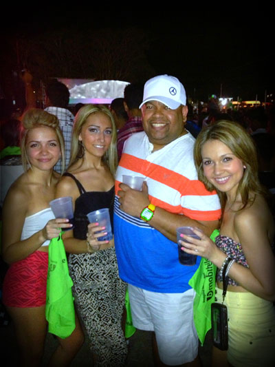 Chris De La Rosa and his daughters at Carnival