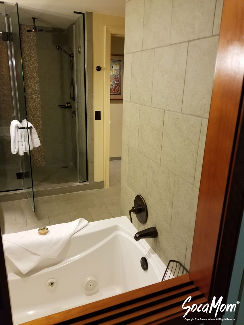 Disney Aulani Resort and Spa Two Bedroom Villa - Master Bathroom