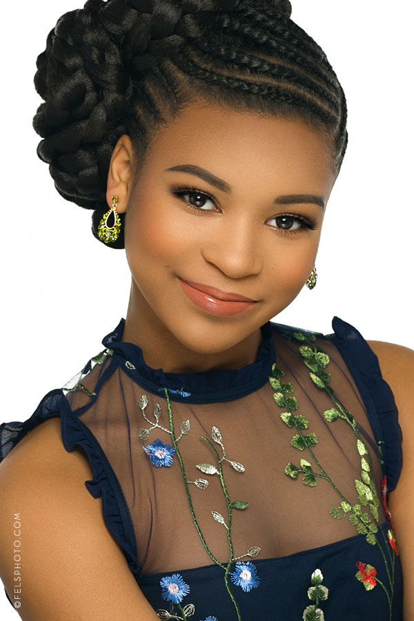 Eden Wilson's official photo as Miss Chicago's Outstanding Teen